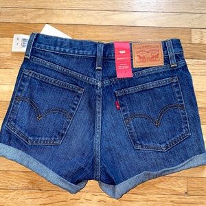 Levi’s Wedgie Fit Shorts